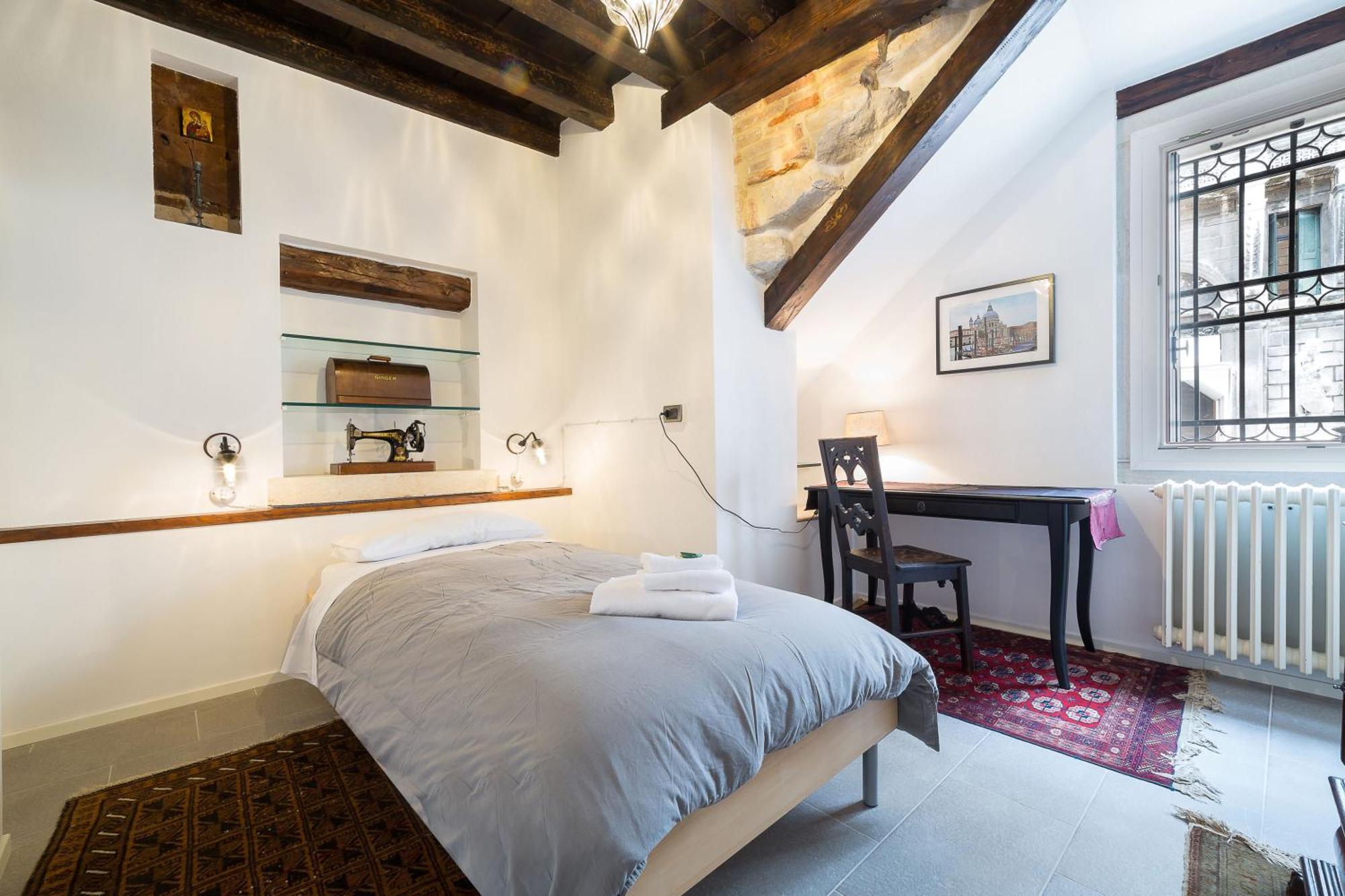 Ve.n.i.ce Cera Casa Santo Stefano * Venetië